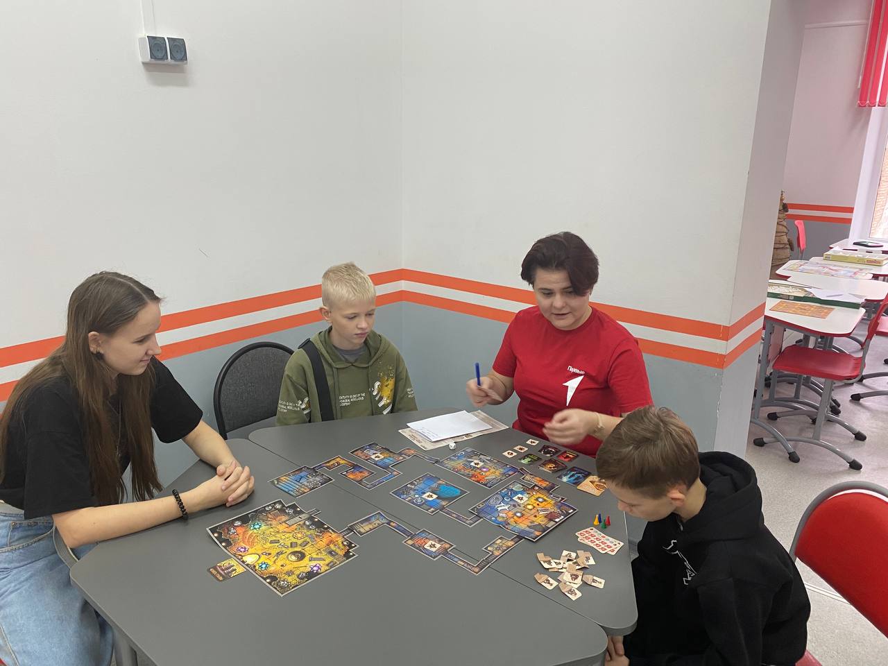 Турнир по настольным играм в дни школьных каникул.